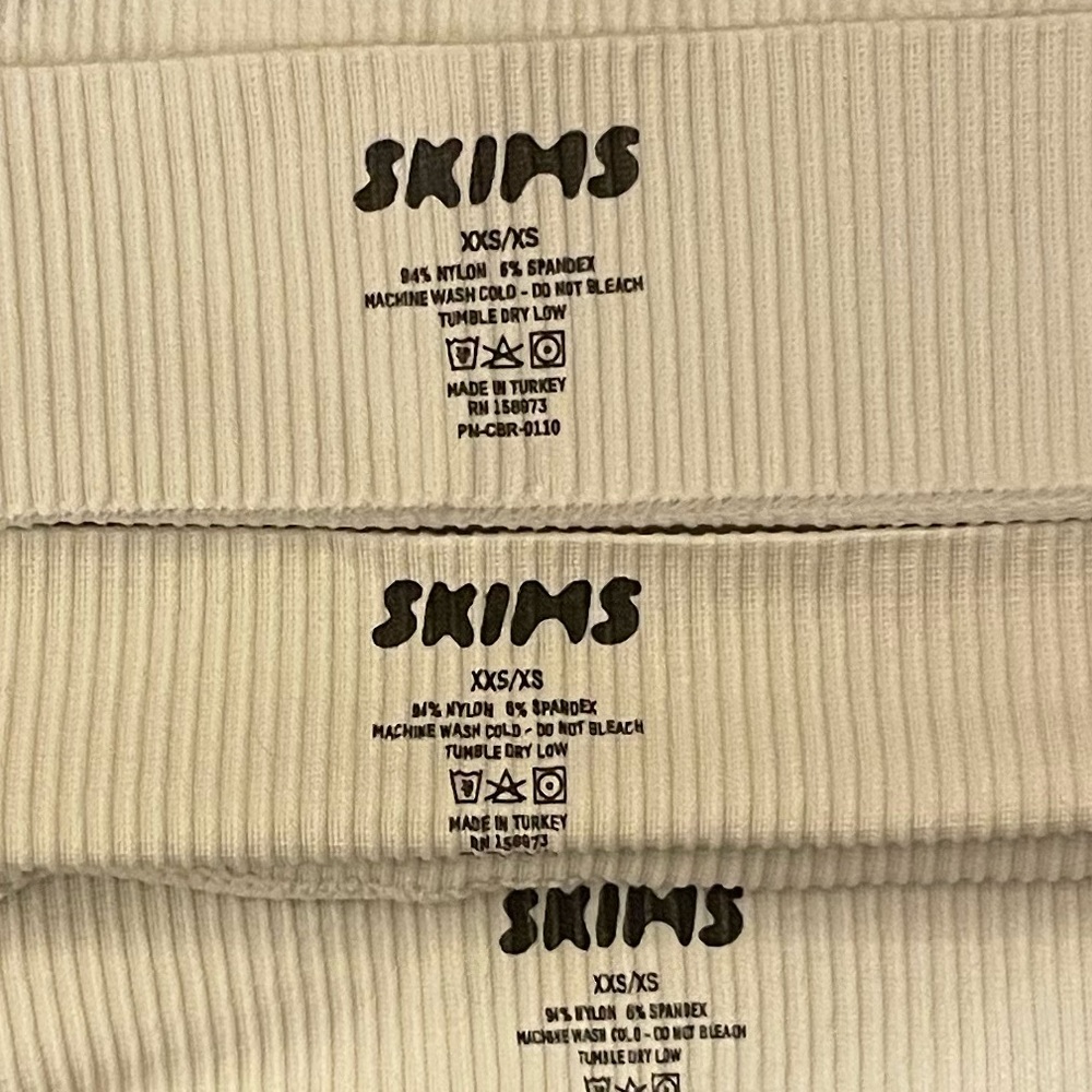 SKIMS Stretch Rib Set Bone - Picture 6 of 6